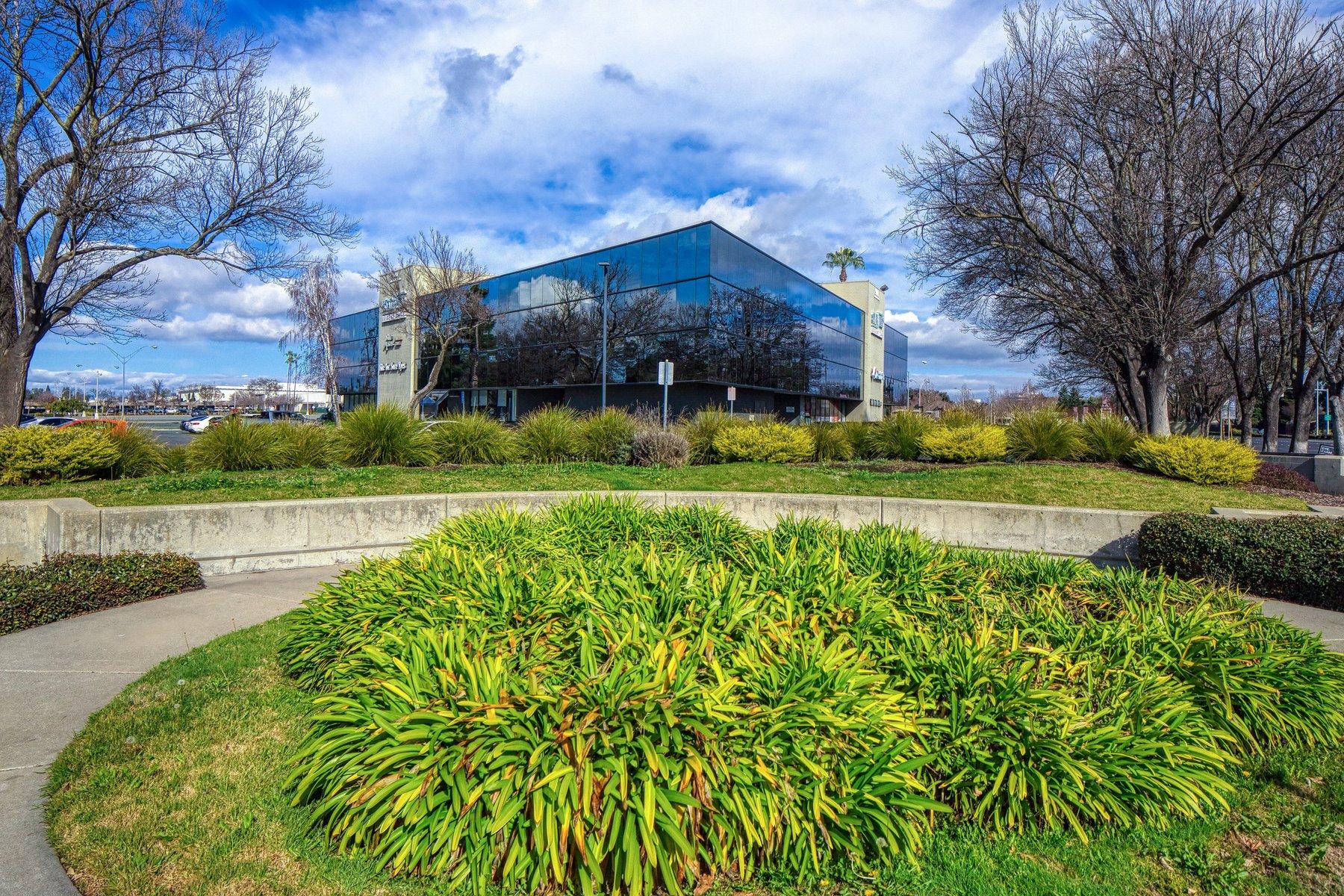 Sun Valley Professional Center - Photo 2