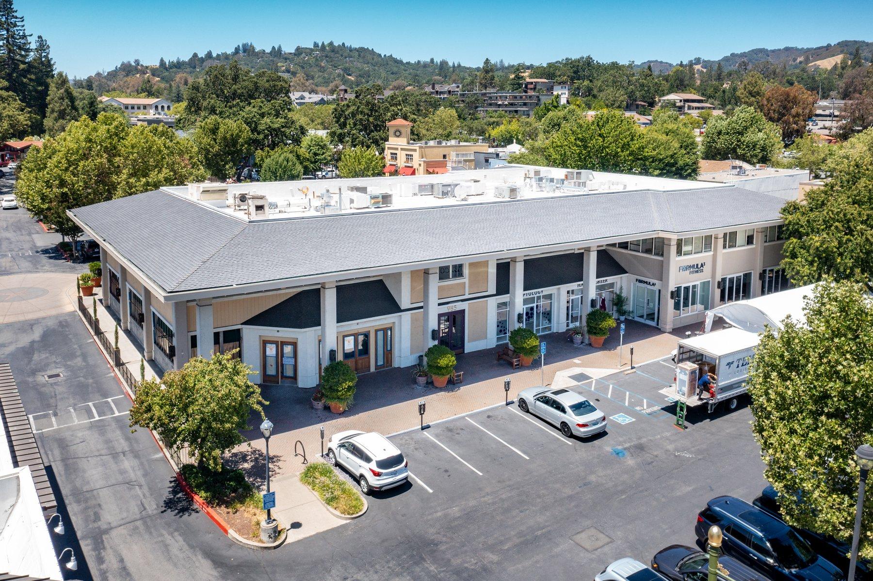 La Fiesta Square - Photo 3