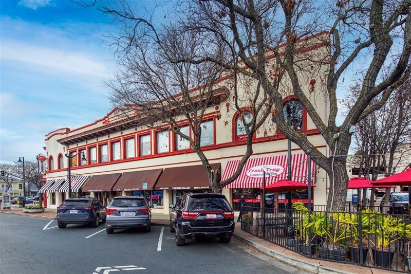 2001 Salvio Street - Photo 4