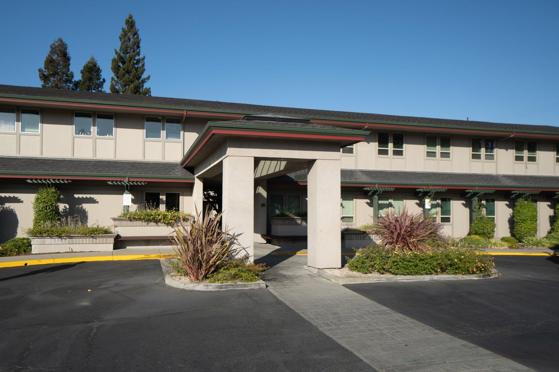 Valley Center | 401 Gregory Ln - Photo 4