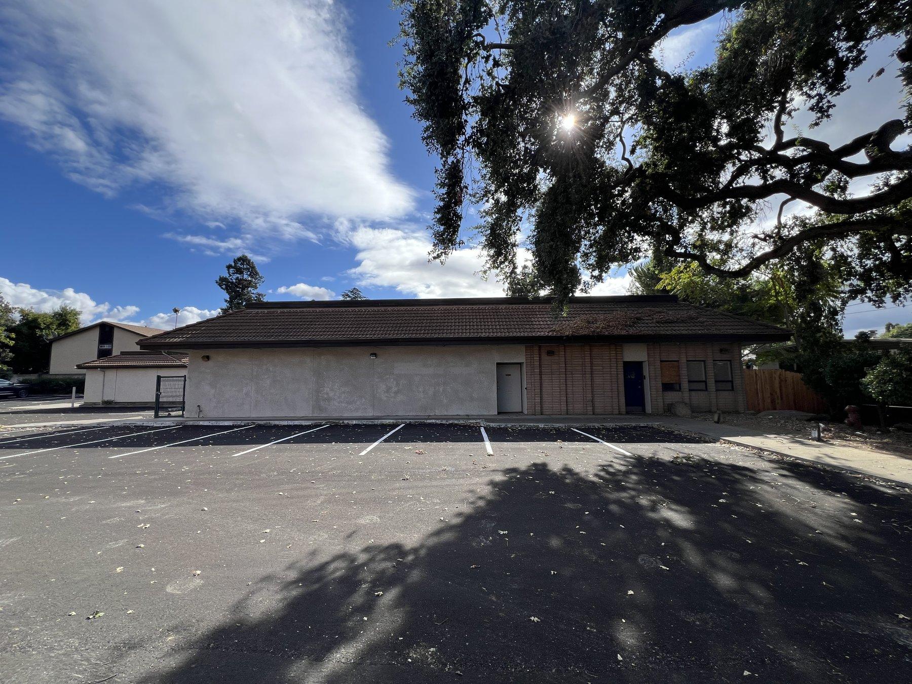 1410 Monument Boulevard - Photo 4