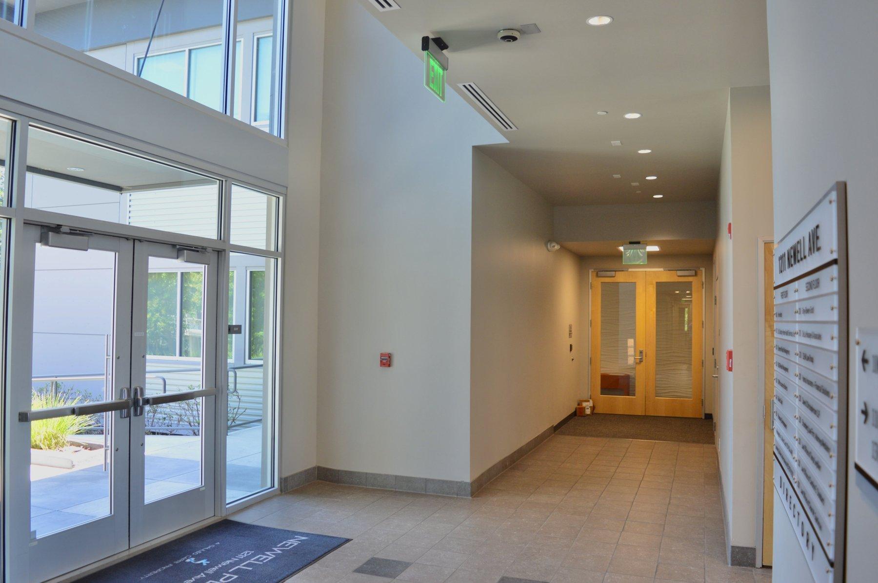 Newell Plaza - Photo 8