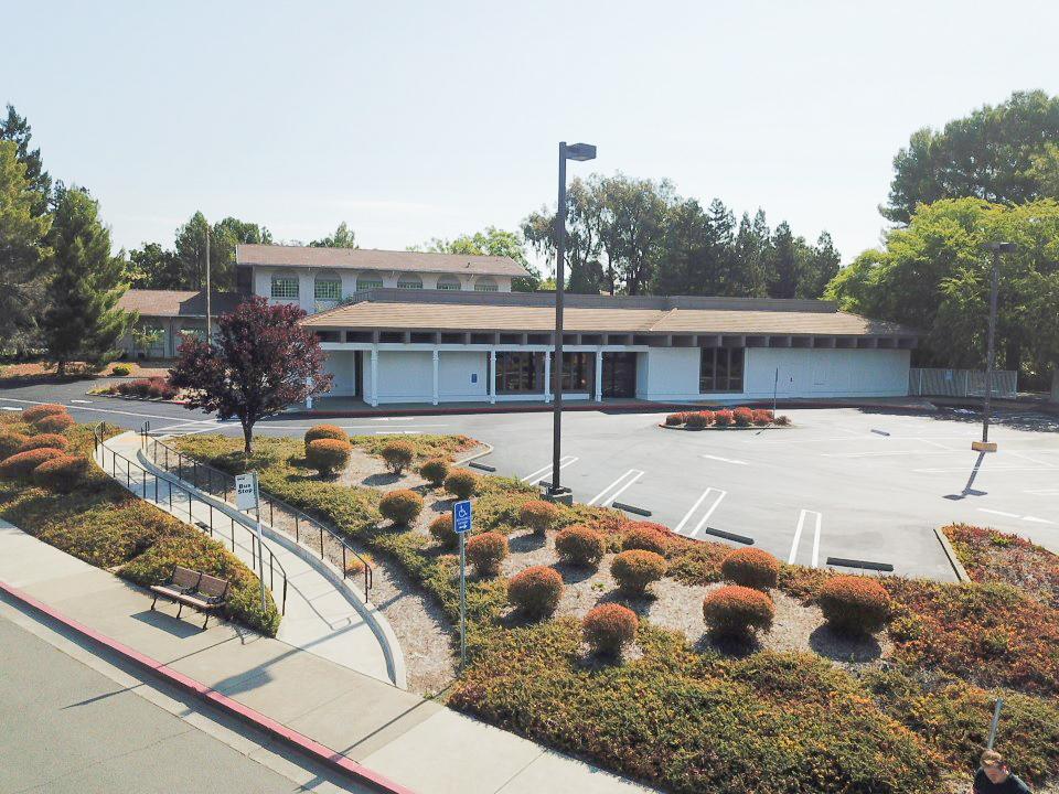 1200 Rossmoor